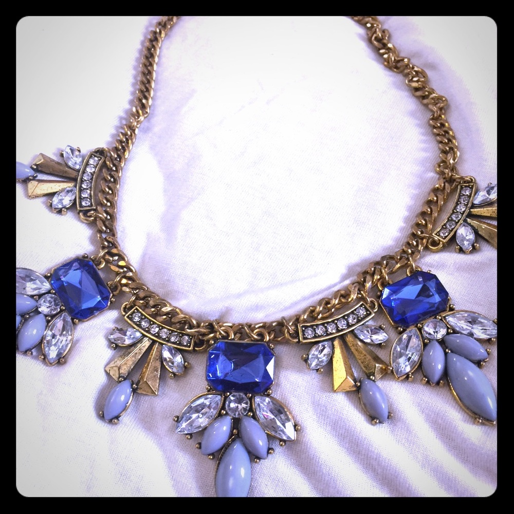 Statement necklace